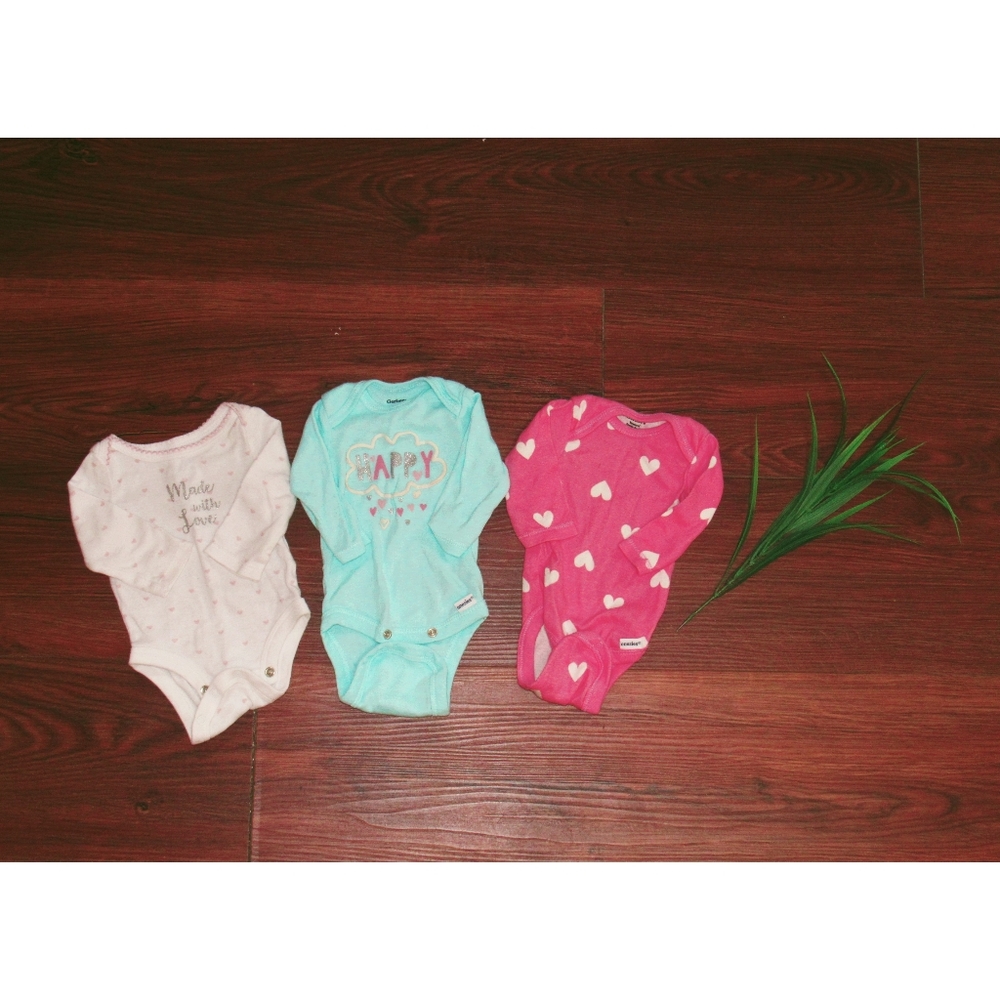 Newborn LOVE Onesie Set